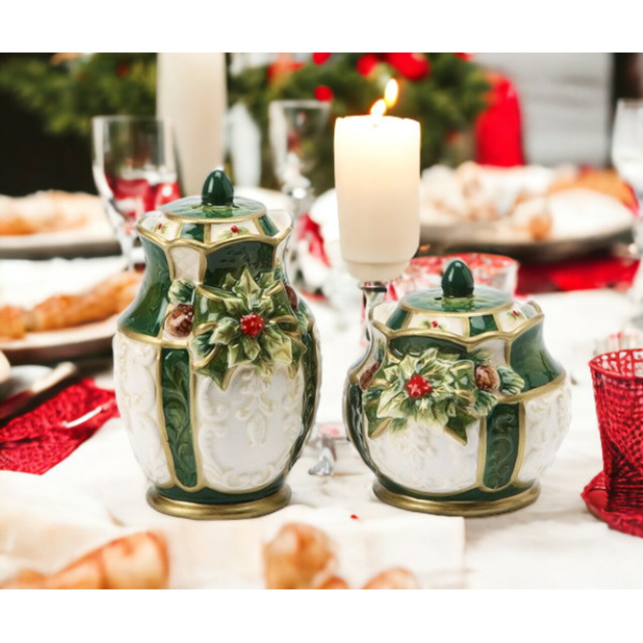 Christmas Decor Hand Painted Ceramic Holly Salt and Pepper Shakers For Kitchen